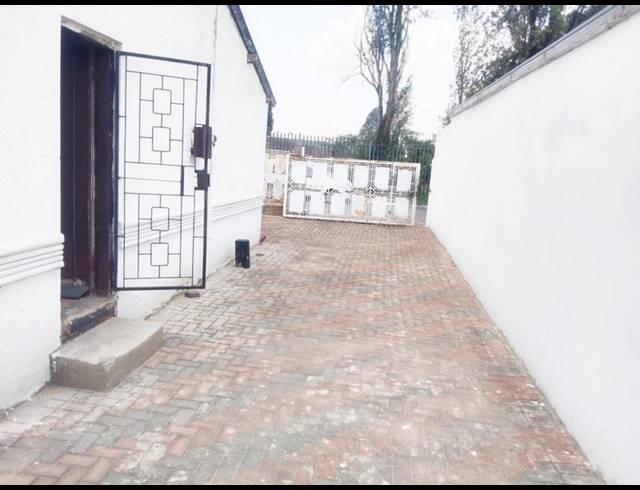2 BEDROOM HOUSE FOR SALE IN EMDENI